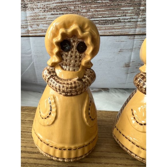 VTG 70's Sittre Ceramic Burlap Dolls Salt and Pepper Shakers Yellow/Brown Button - Picture 2 of 9